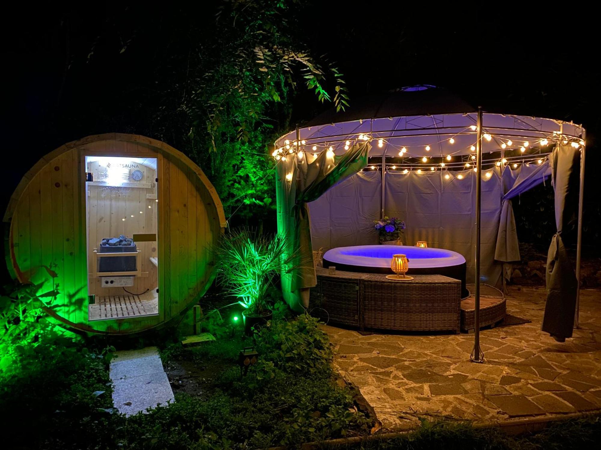 Villa Ferienvilla Whirlpool Fasssauna Direkt Am Rhein Gotterswickerhamm